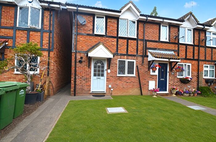 3 Bedroom End Of Terrace House To Rent In The Heathers, Staines-Upon-Thames, TW19