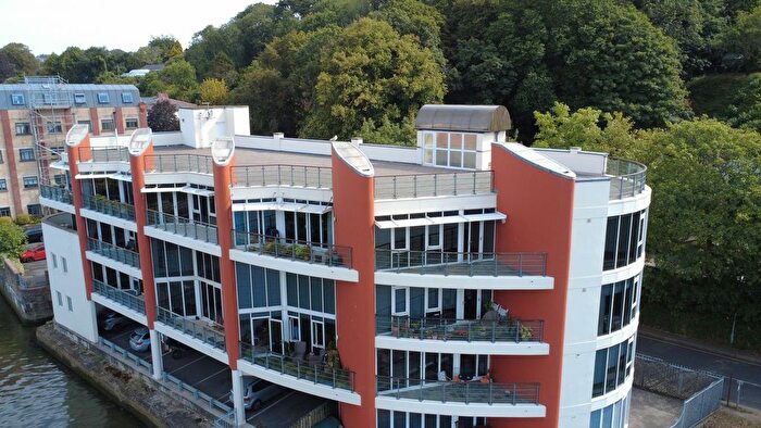 3 Bedroom Flat For Sale In Malpas Road, Truro, TR1