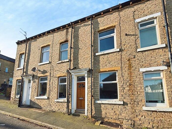 2 Bedroom Terraced House To Rent In East Park Road, Halifax, West Yorkshire, HX3