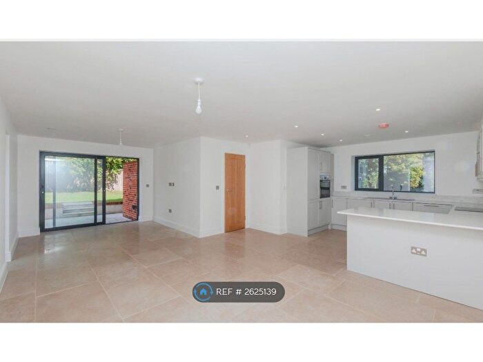 3 Bedroom Semi-Detached House To Rent In Craigmore Cottages, Crowborough, TN6