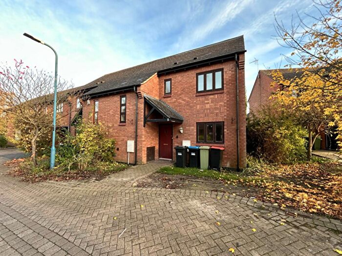 3 Bedroom House To Rent In Ravenglass Croft, Broughton, Milton Keynes, MK10