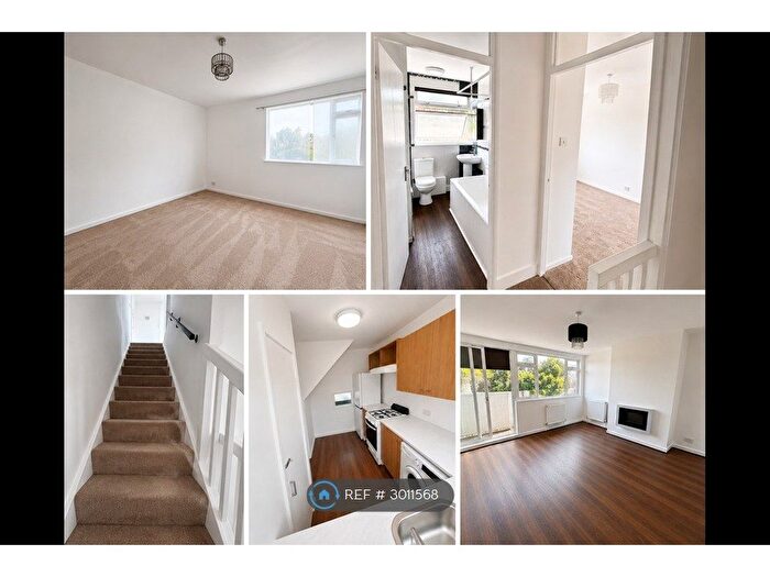 2 Bedroom Maisonette To Rent In River Park Gardens, Bromley, BR2