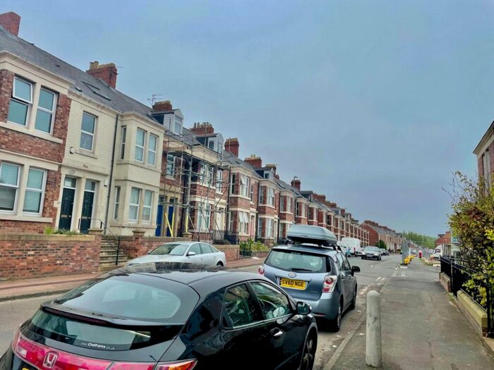 4 Bedroom Maisonette To Rent In Rectory Road, Gateshead, NE8