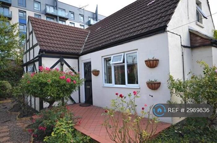4 Bedroom Detached House To Rent In Pier Approach Road, Gillingham, ME7