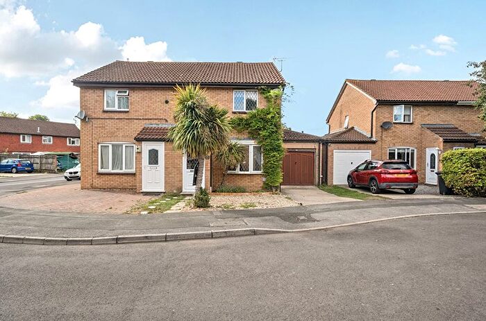 3 Bedroom Semi-detached House For Sale In Partridge Close, Covingham, Swindon, SN3