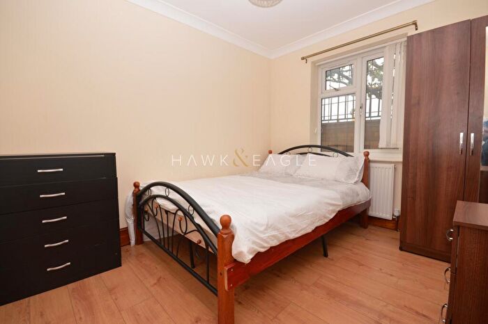 1 Bedroom House To Rent In Eastern Avenue, Ilford, Essex., IG4