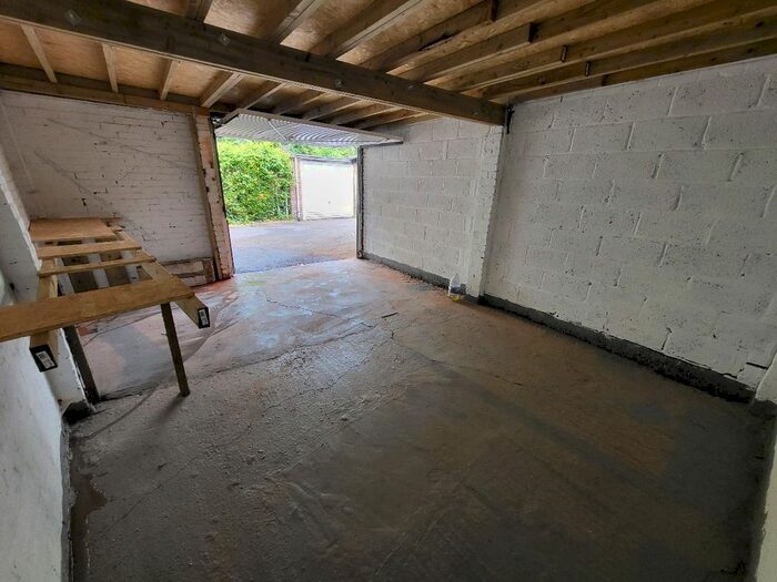 Parking/garage To Rent In Woodfield Avenue, London, SW16