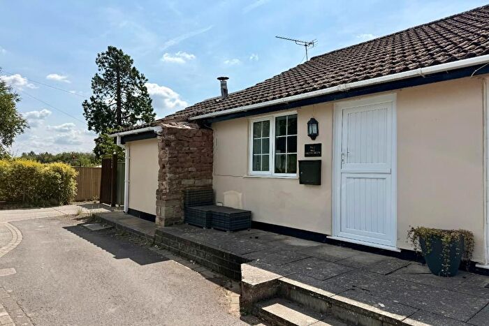 1 Bedroom Property For Sale In Glewstone, Ross-On-Wye, HR9