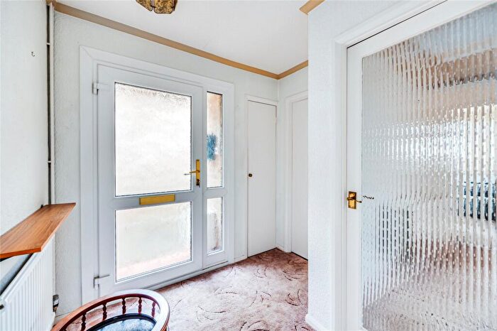 2 Bedroom Bungalow For Sale In Salford Road, Aspley Guise, Bedfordshire, MK17