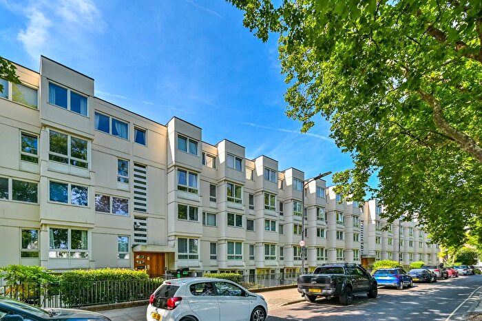3 Bedroom Flat For Sale In Warwick Crescent, Little Venice, London, W2