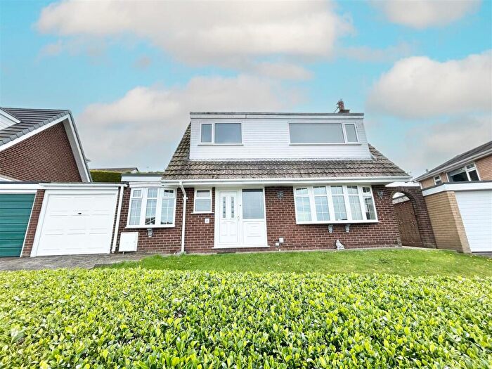 4 Bedroom Detached House To Rent In Tan Benarth, Conwy, LL32