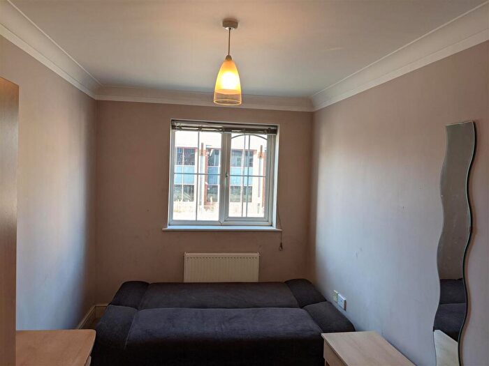 2 Bedroom Apartment To Rent In Phoenix House, Oxford Road, Reading, Berkshire, RG1
