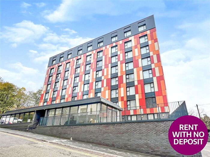 Flat To Rent In Cardinal Court, Scholes Street, Oldham, OL1