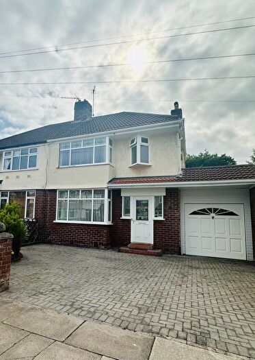 3 Bedroom Semi-Detached House To Rent In Gladstone Avenue, Childwall, L16