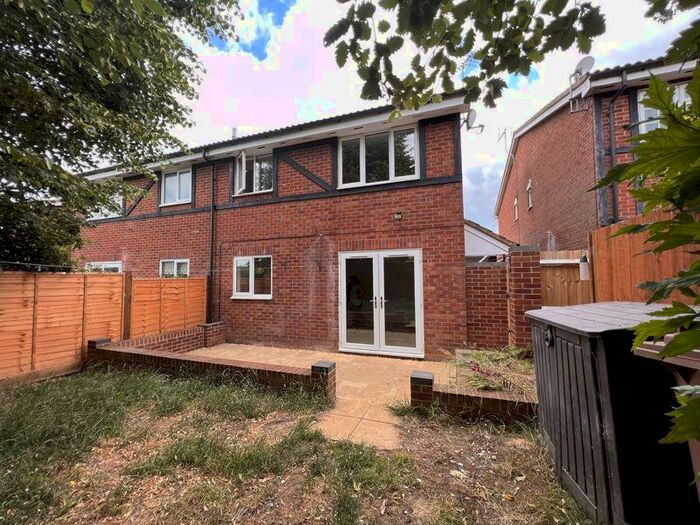 1 Bedroom Cluster House To Rent In Swan Mead, Luton, LU4