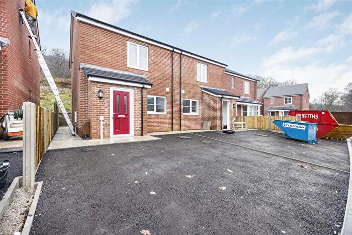 3 Bedroom Semi-Detached House For Sale In Clos Yr Ysgol, Clyne, SA11