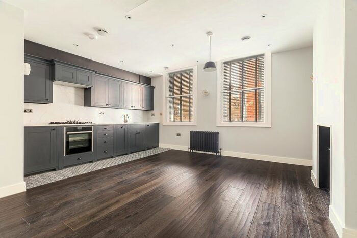 1 Bedroom Terraced House To Rent In Shorts Gardens, London, WC2H