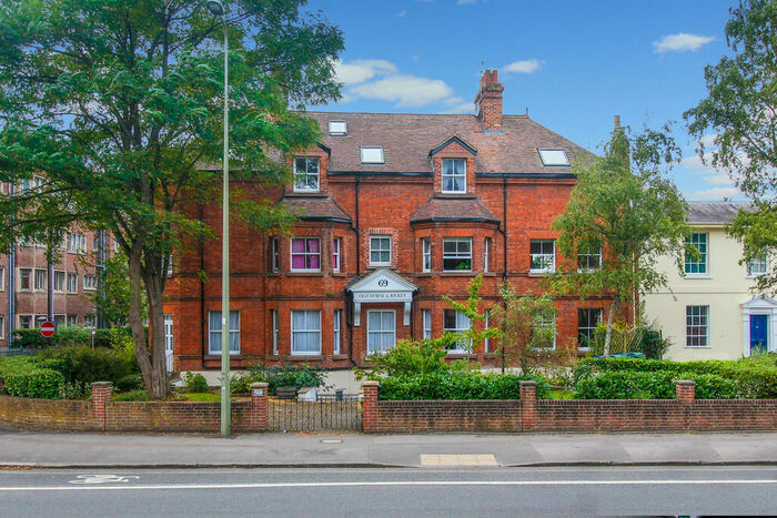 2 Bedroom Penthouse To Rent In Woodstock Road, Oxford, OX2