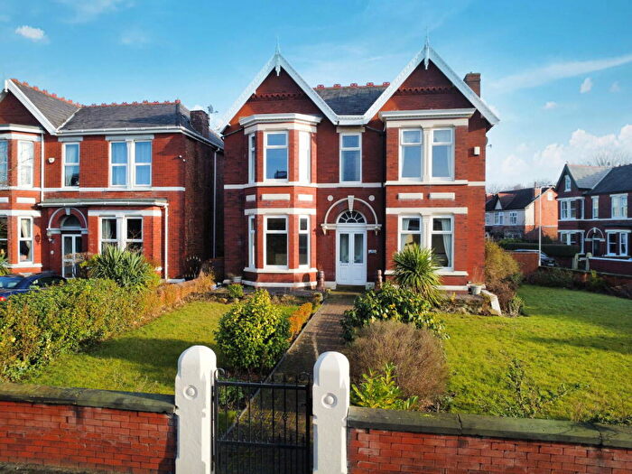 5 Bedroom Detached House For Sale In Hartwood Road, Southport, PR9