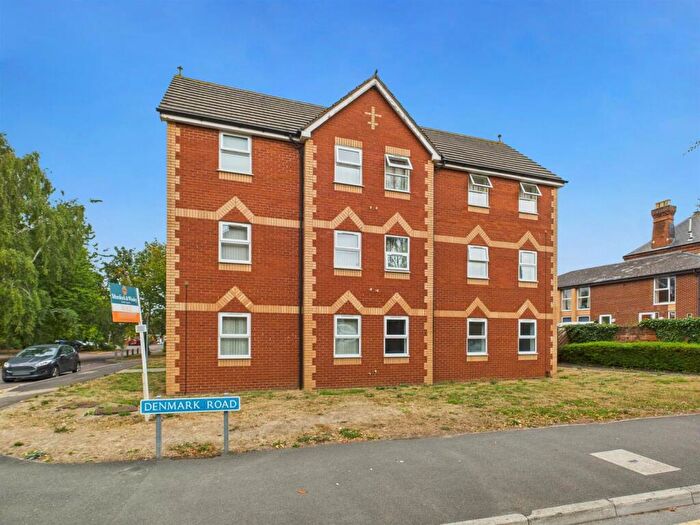 1 Bedroom Apartment For Sale In Michaelmas Court, Gloucester, GL1