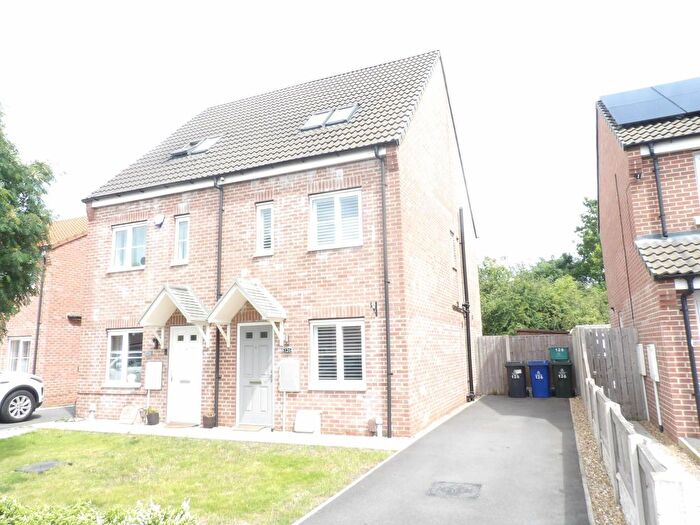 3 Bedroom Semi-Detached House To Rent In Dominion Road, Scawthorpe, Doncaster, DN5