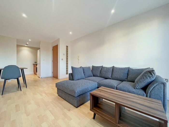 1 Bedroom Apartment To Rent In Balmoral Place, Brewery Wharf, Leeds City Centre, LS10