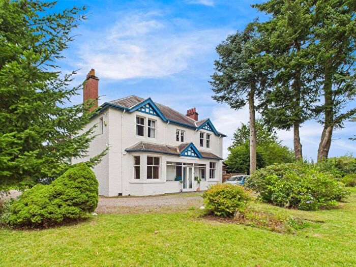 3 Bedroom Detached House For Sale In Broompark, Perth Road, Blairgowrie, PH10