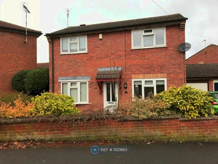 3 Bedroom Detached House To Rent In Pine Close, Lutterworth LE17