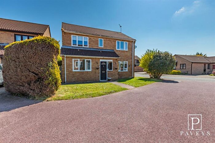 4 Bedroom Detached House For Sale In Wavring Avenue, Kirby Cross, Frinton-On-Sea, CO13