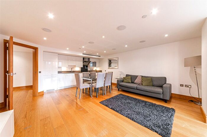 3 Bedroom Flat To Rent In Jerome House, Lisson Grove, Marylebone, London, NW1