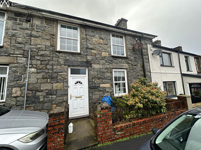 3 Bedroom Terraced House For Sale In Rhedyw Road, Llanllyfni, Gwynedd, LL54