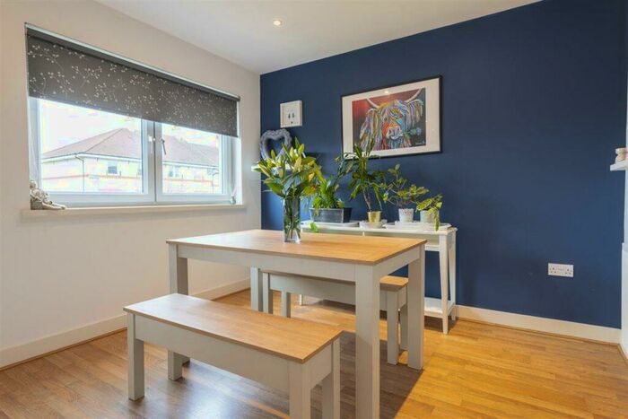 4 Bedroom Town House For Sale In Morven Drive, Clarkston, G76