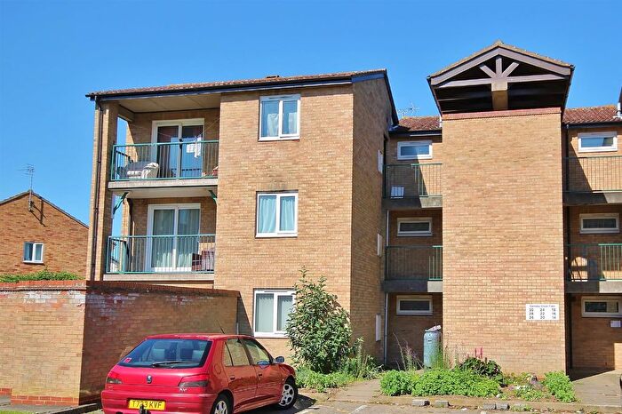 1 Bedroom Flat To Rent In Carnaby Close, Godmanchester, Huntingdon, PE29