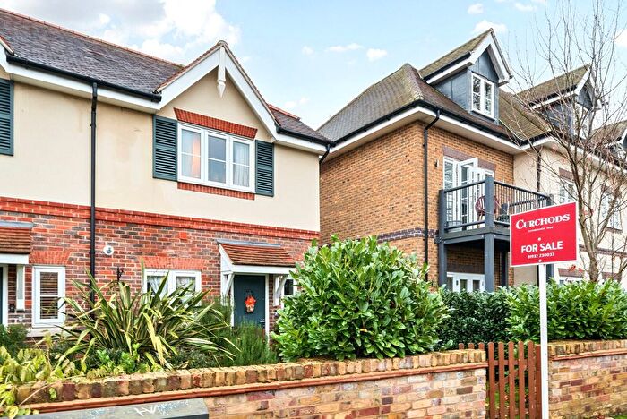 2 Bedroom End Terrace House For Sale In Old Halliford Place, Shepperton, TW17