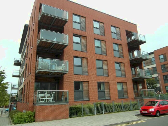 2 Bedroom Apartment To Rent In Bell Barn Road, Park Central, Birmingham, B15