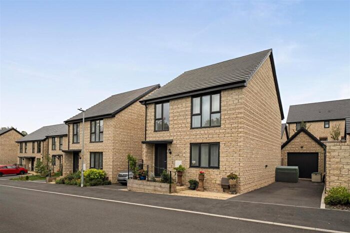 4 Bedroom Detached House For Sale In Jennings Way, Chippenham, SN14
