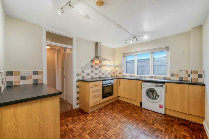 3 Bedroom End Of Terrace House To Rent In Broadfield Close, London, NW2