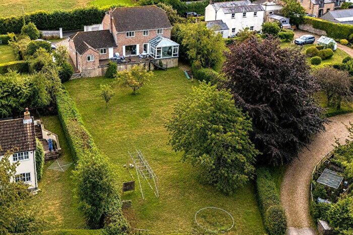 4 Bedroom Detached House For Sale In Piddletrenthide, Dorchester, DT2