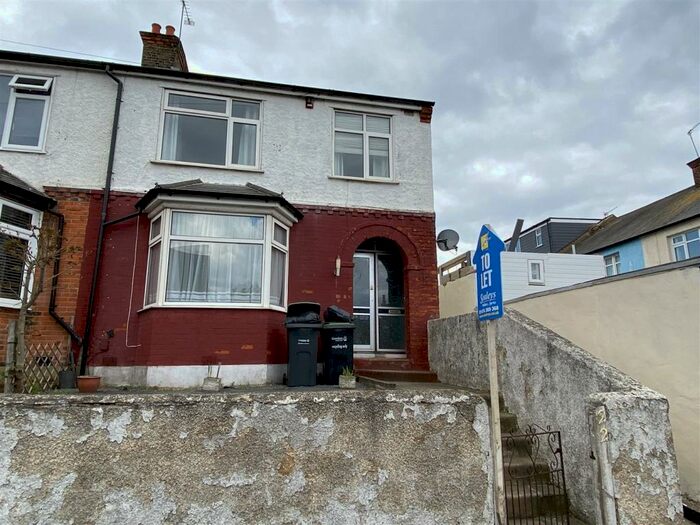 3 Bedroom Terraced House To Rent In Devonshire Road, Gravesend, DA12
