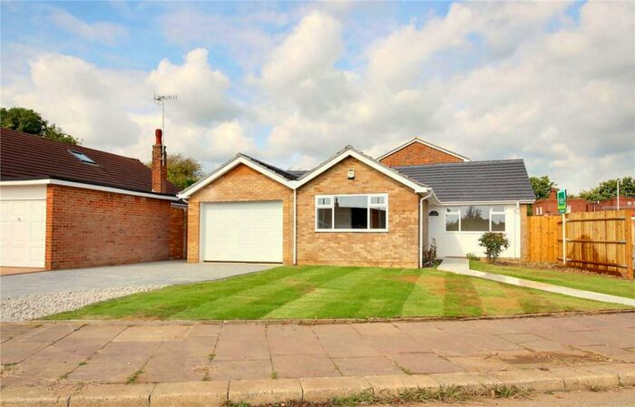 3 Bedroom Bungalow To Rent In Hawthorn Road, Worthing, West Sussex, BN14