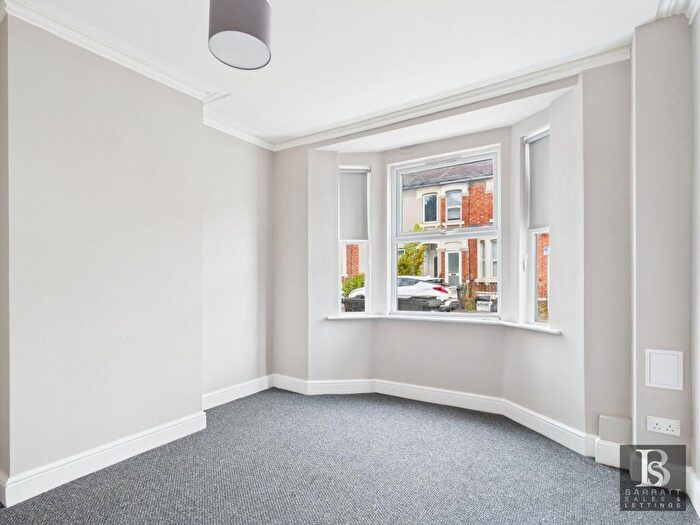2 Bedroom Apartment To Rent In Curtis Street, Swindon, SN1