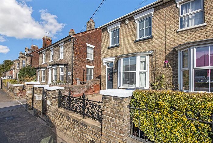 3 Bedroom End Terrace House For Sale In Fornham Road, Bury St Edmunds, IP32