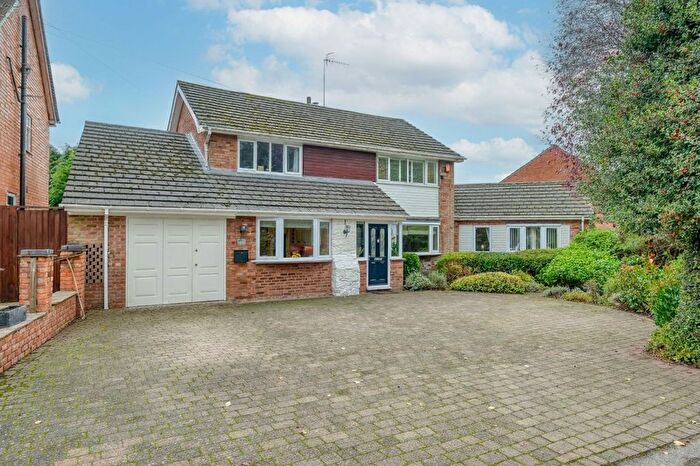 4 Bedroom Detached House For Sale In Littleheath Lane, Lickey End, B60