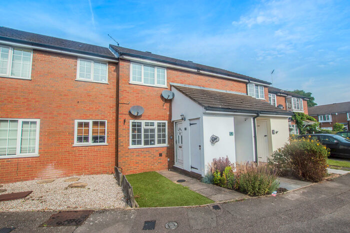 1 Bedroom Ground Flat To Rent In Ryder Close, Hertford, SG13