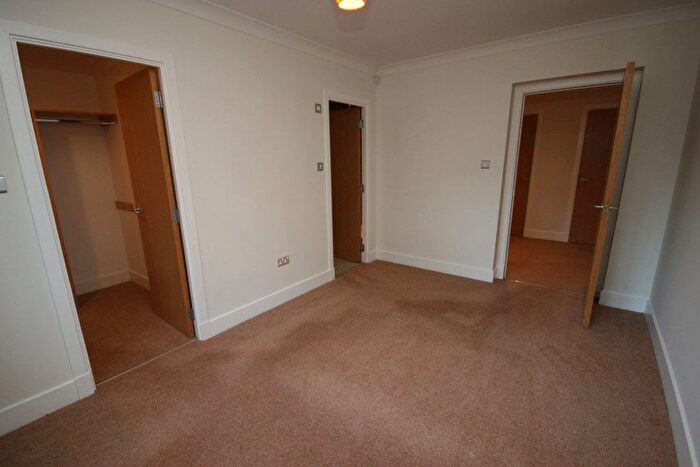 3 Bedroom Flat To Rent In South Oswald Road, Morningside, Edinburgh, EH9