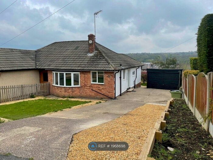 2 Bedroom Bungalow To Rent In Pyenot Gardens, Cleckheaton, BD19