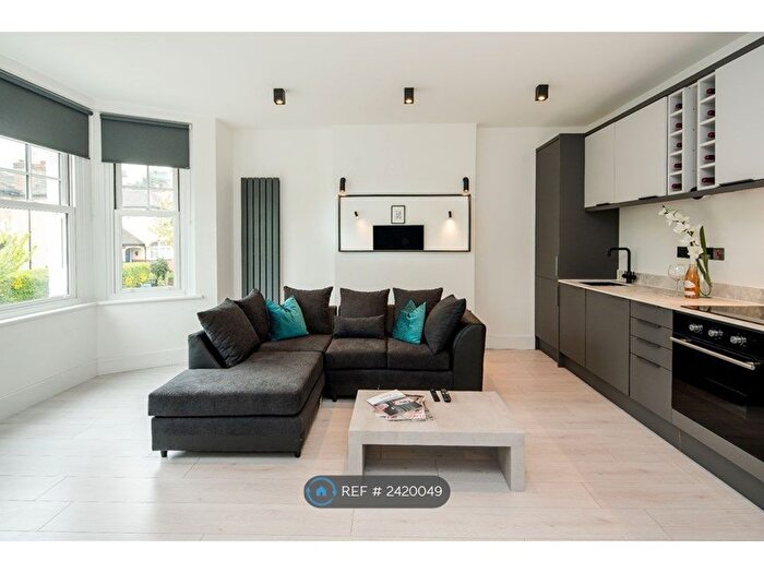 1 Bedroom Flat To Rent In Temple Road, Croydon, CR0