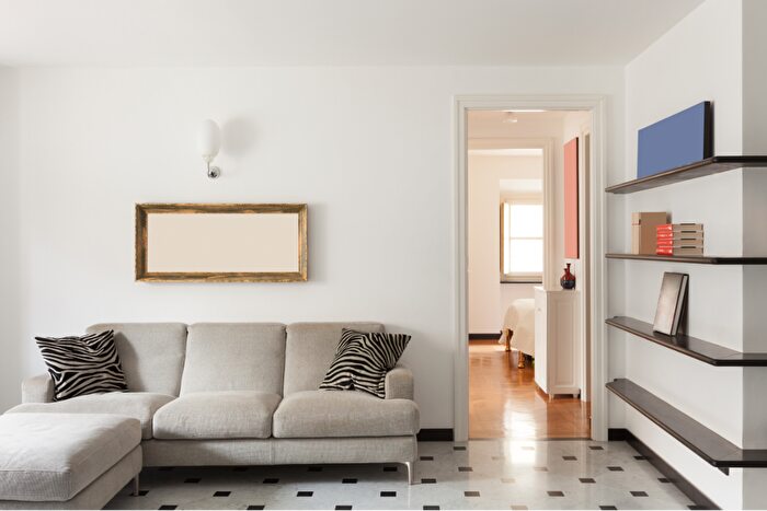 1 Bedroom Apartment For Sale In Ellesmere Street, Manchester, Greater Manchester, M15