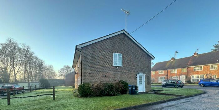 1 Bedroom Flat To Rent In Ancaster Court (), Haywards Heath, RH16
