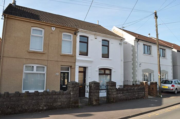 3 Bedroom Semi-detached House For Sale In Borough Road, Loughor, Swansea, SA4